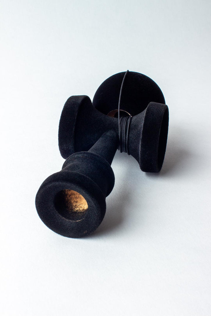 SWEETS FUZZY - BLACK - BROKEN SHAPE