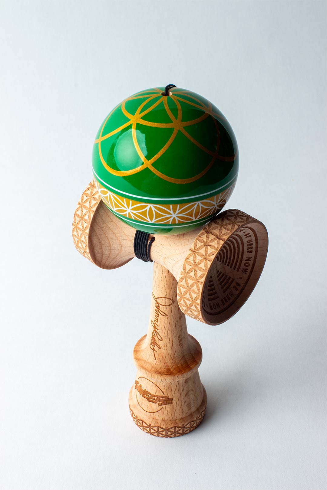 JOHNNY RAEKES - SIGNATURE MOD - BROKEN SHAPE – Sweets Kendamas