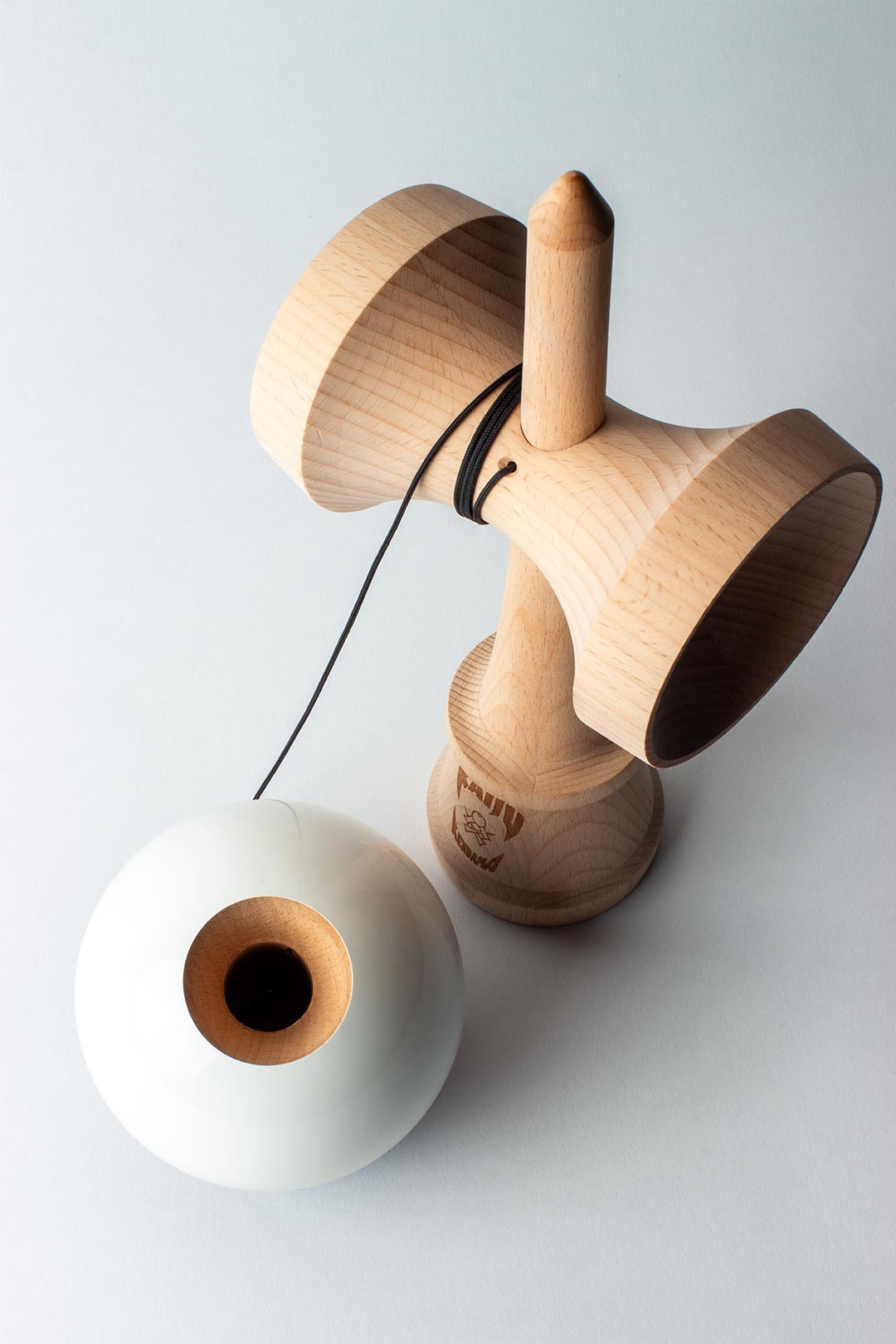 FREEZA - XXL KAIJU KENDAMA – Sweets Kendamas