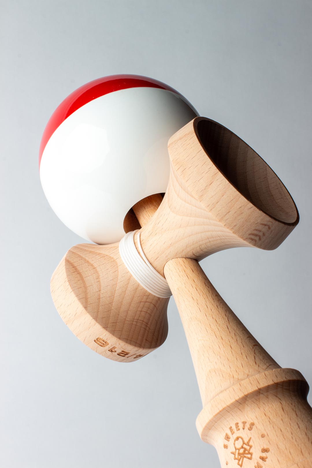 スポーツトイ・アクショントイ Mesh Tokyo x Sweets - SUMO - XL KENDAMA Mesh Tokyo x Sweets - SUMO - XL KENDAMA – Sweets Kendamas